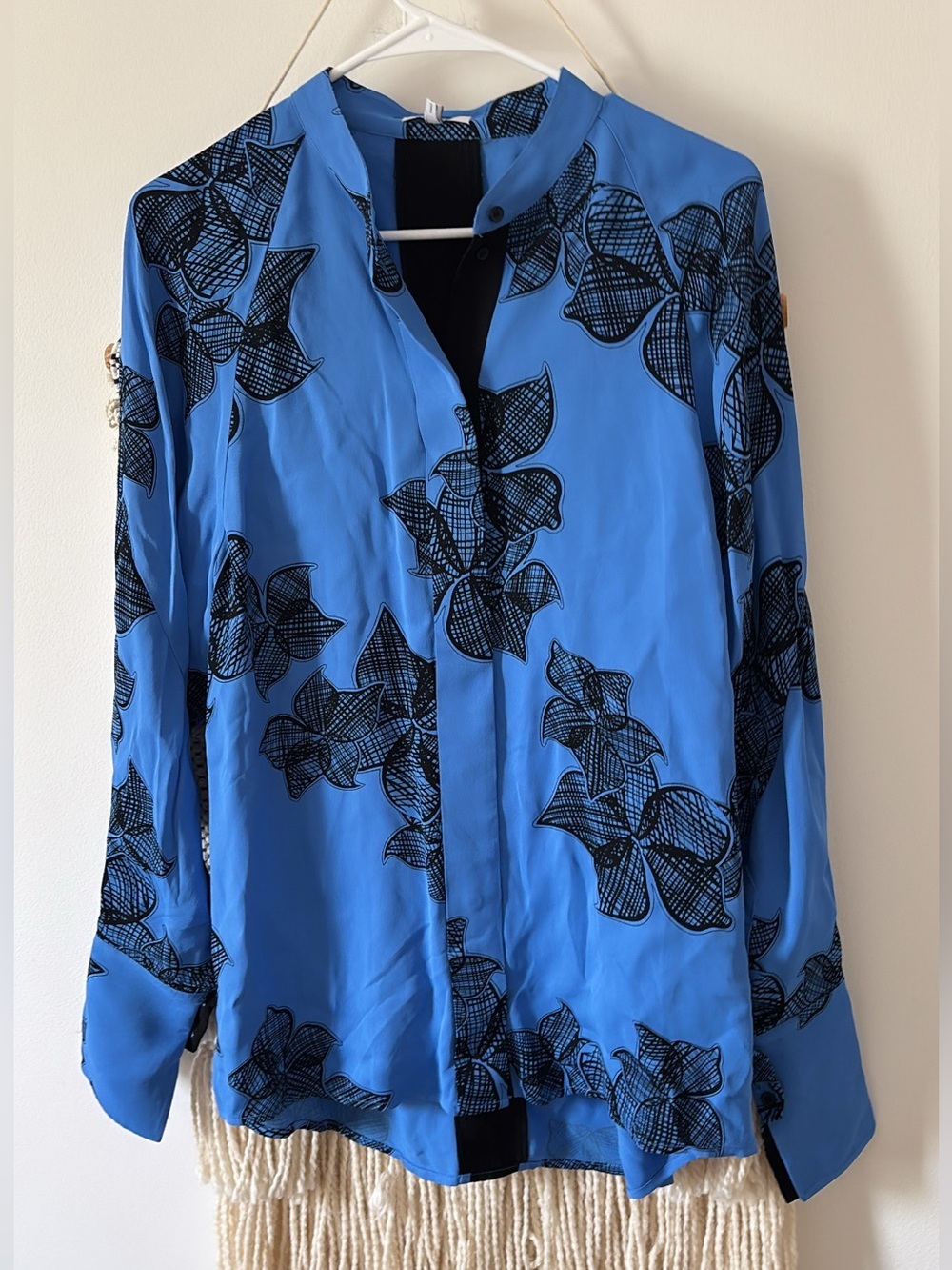Reiss Harris Button Down Tunic Shirt Blouse Blue Black Floral Office Size 6 - Picture 3 of 6